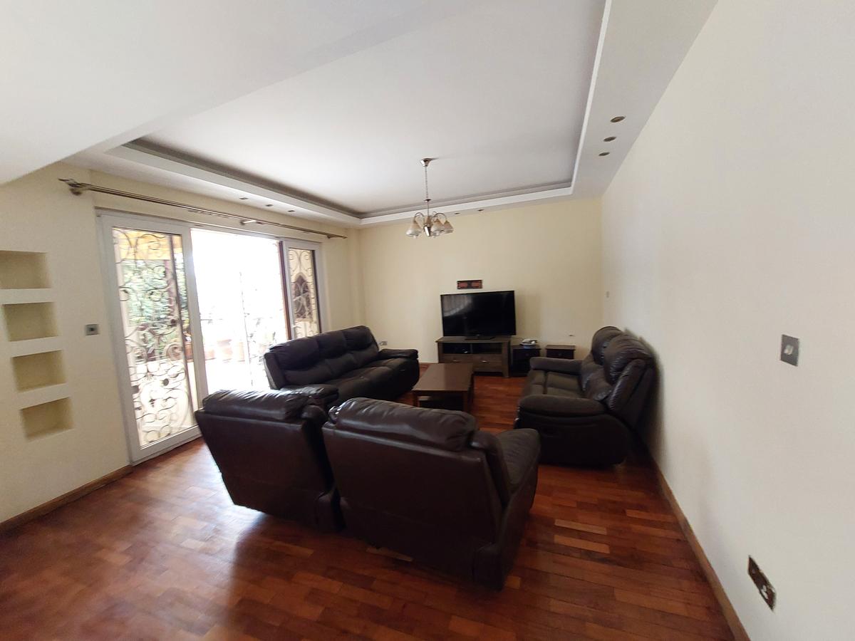 5 Bed Townhouse with En Suite at Lavington - 10