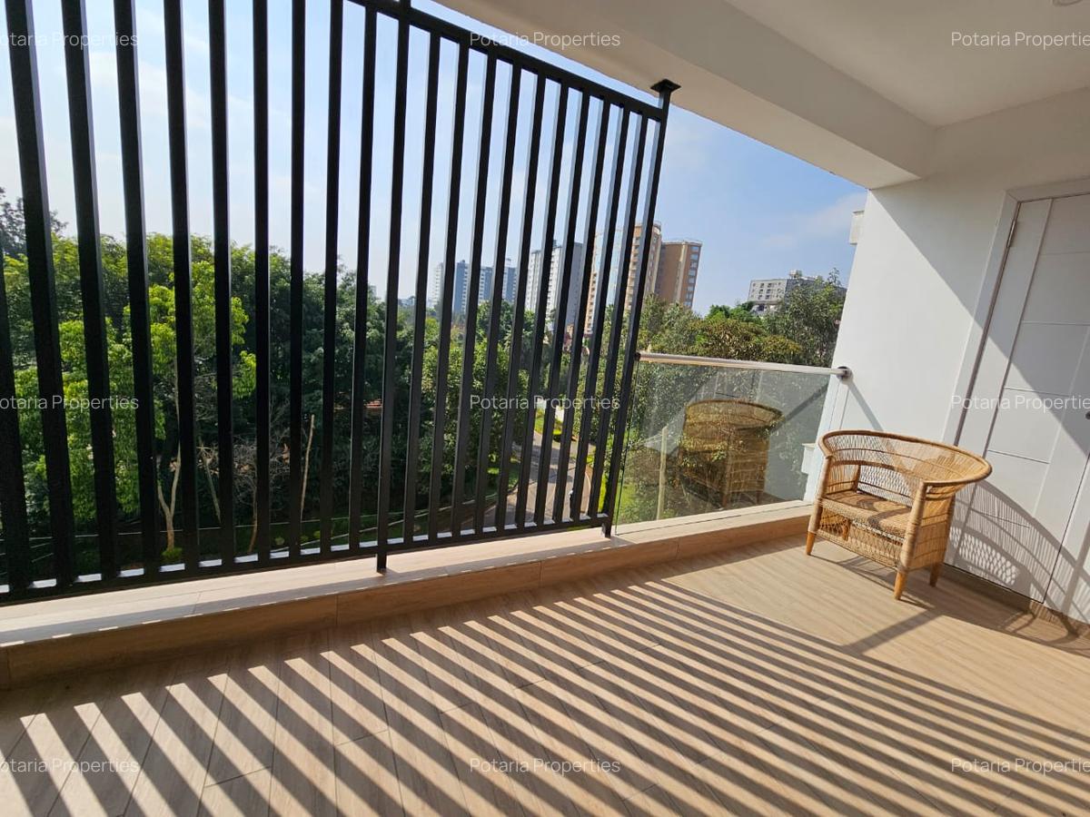 3 Bed Apartment with En Suite in Lavington - 6