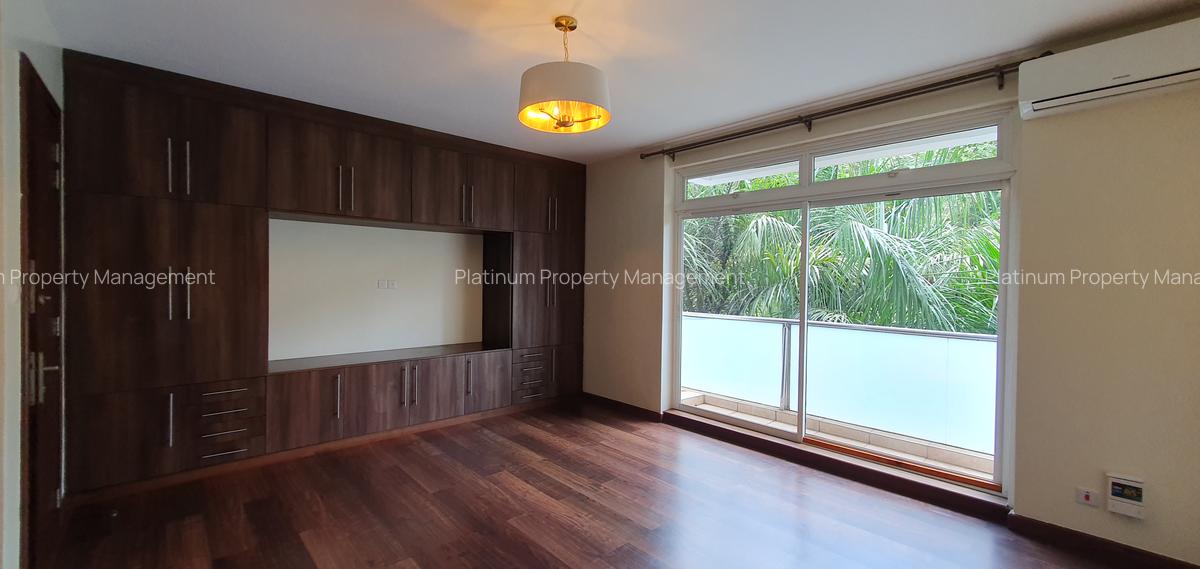 5 Bed Apartment with En Suite in General Mathenge - 10