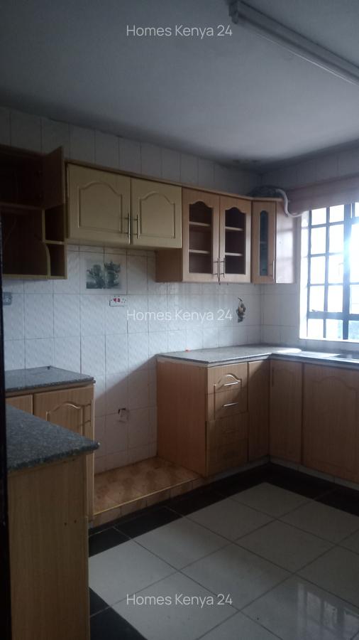 5 Bed House in Banana - 12