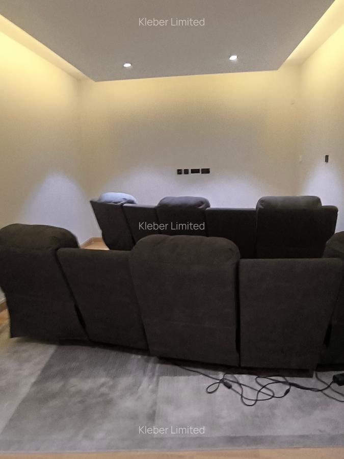 4 Bed Villa with En Suite in Lavington - 7