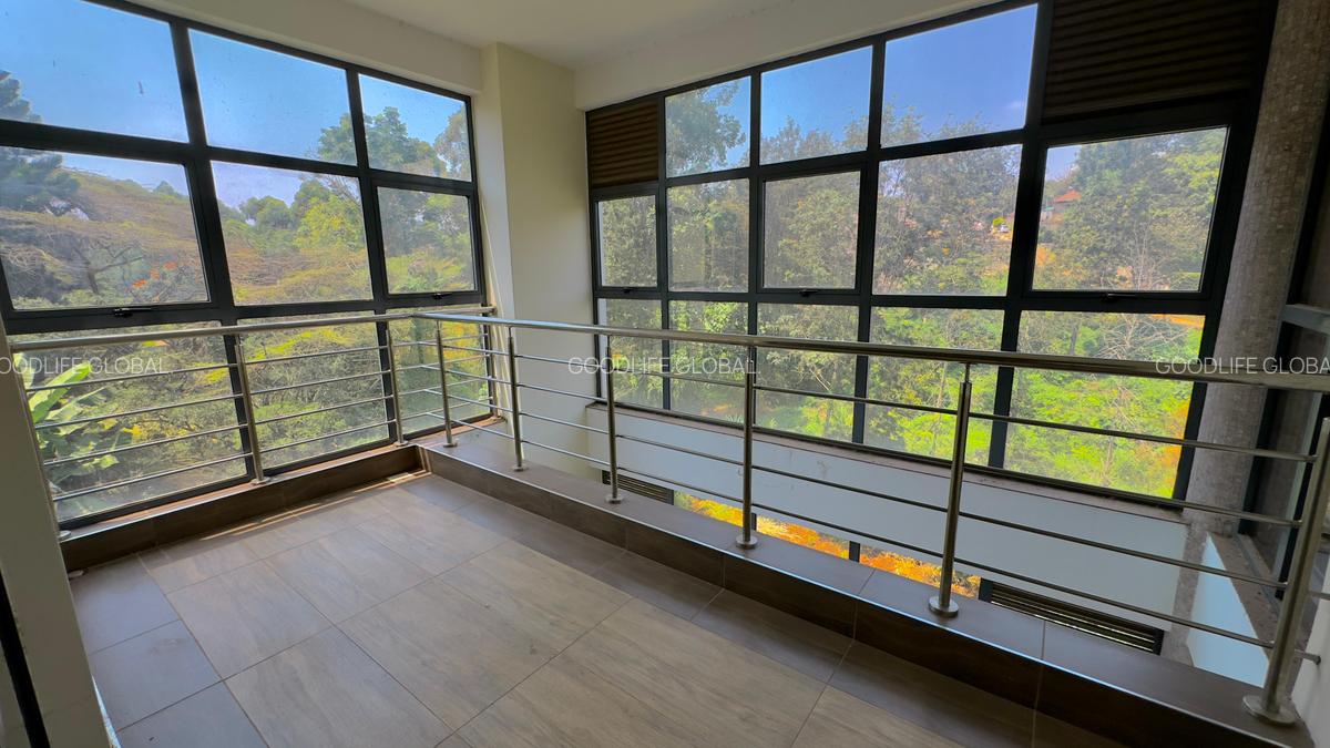 7 Bed House with En Suite at Nyari - 6