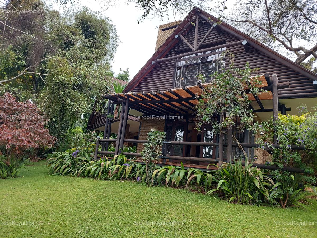 5 Bed House with En Suite at Lake View - 3