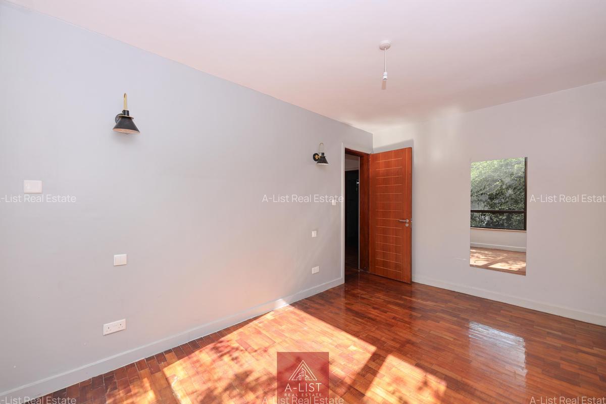 2 Bed Apartment with En Suite at Dennis Pritt - 3