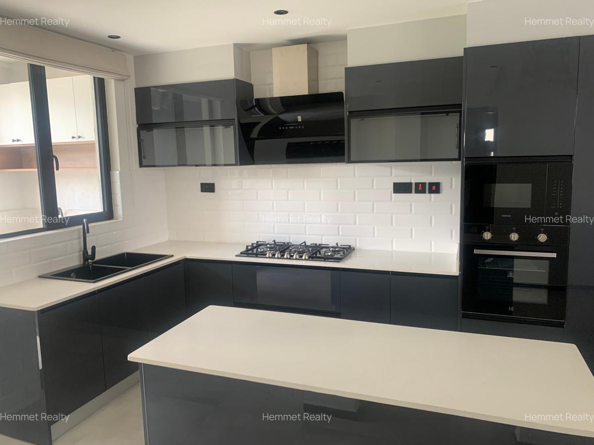 4 Bed Villa with En Suite in Ruiru - 4