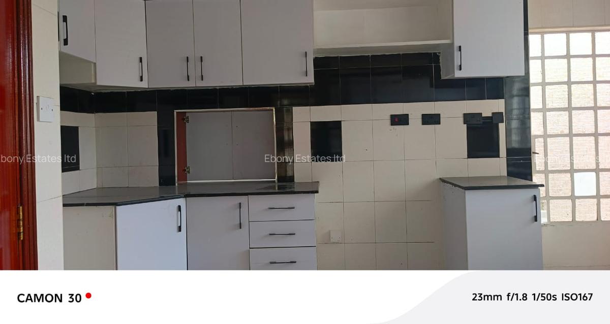5 Bed Townhouse with En Suite in Lavington - 12