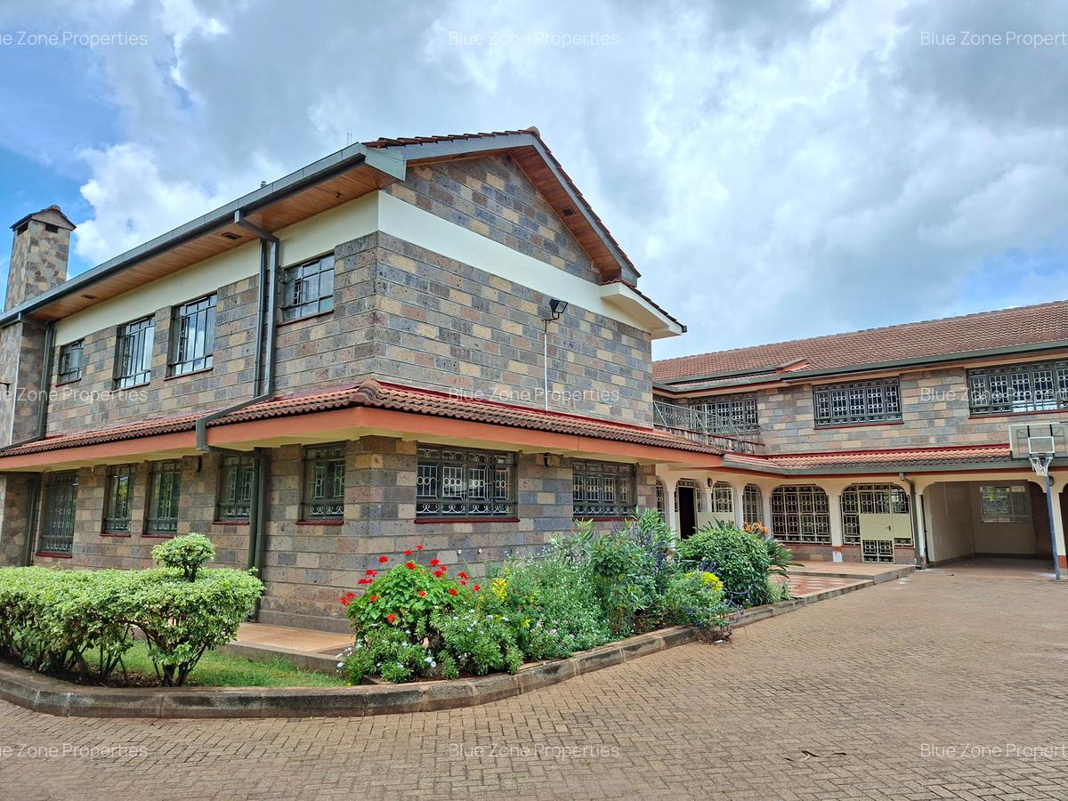 6 Bed House with En Suite at Off Redhill Dr - 5