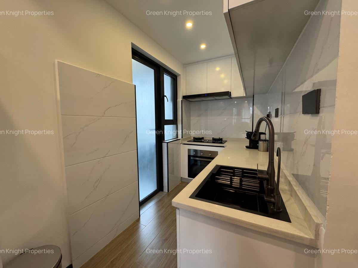 Serviced 2 Bed Apartment with En Suite in Kilimani - 13