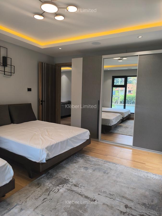 4 Bed Villa with En Suite in Lavington - 11