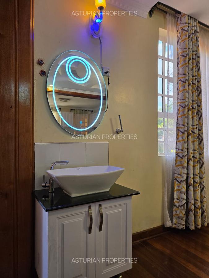 5 Bed Townhouse with En Suite in Runda - 3