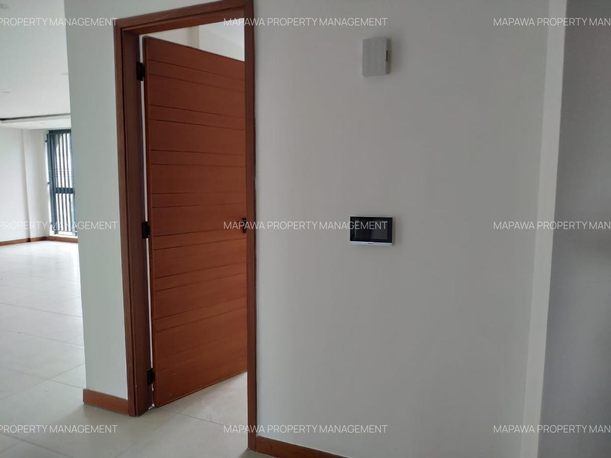 4 Bed Apartment with En Suite in Parklands - 19