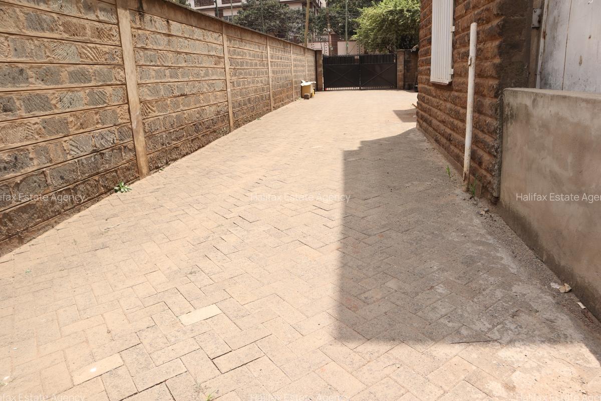 Commercial Property with Parking in Parklands - 10