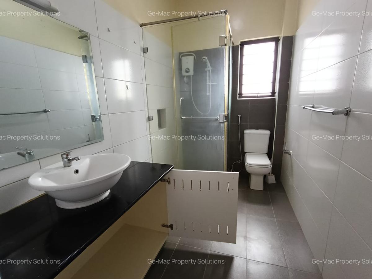 2 Bed Apartment with En Suite in Rhapta Road - 10