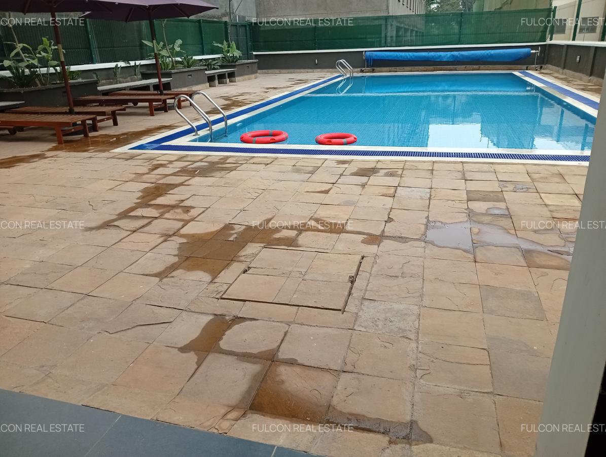 2 Bed Apartment with Swimming Pool in Garden Estate - 12