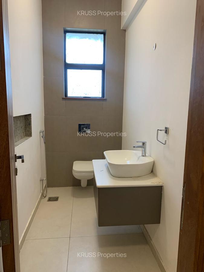 3 Bed Apartment with En Suite in Nyali Area - 14