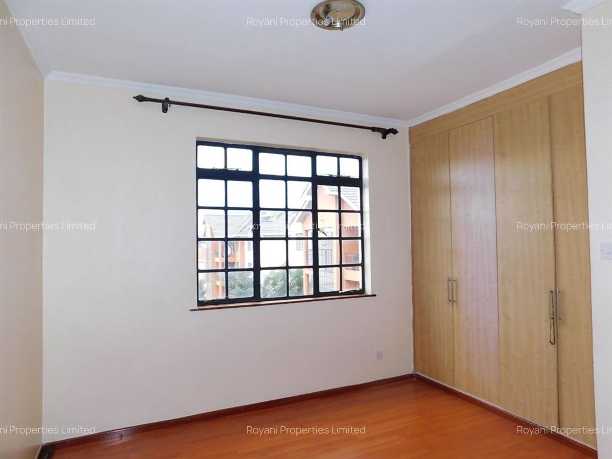 2 Bed Apartment with En Suite at Fourways Junction Estate - 10