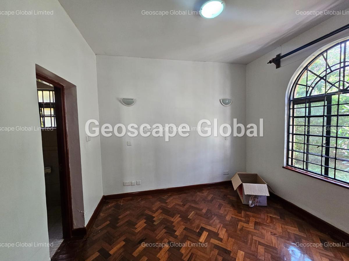 4 Bed Villa with En Suite in Kitisuru - 2