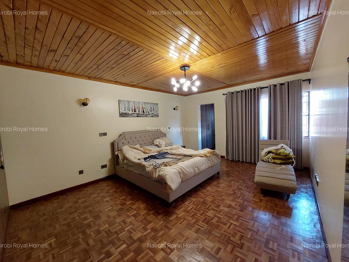 5 Bed Townhouse with En Suite at Royal Villas - 15