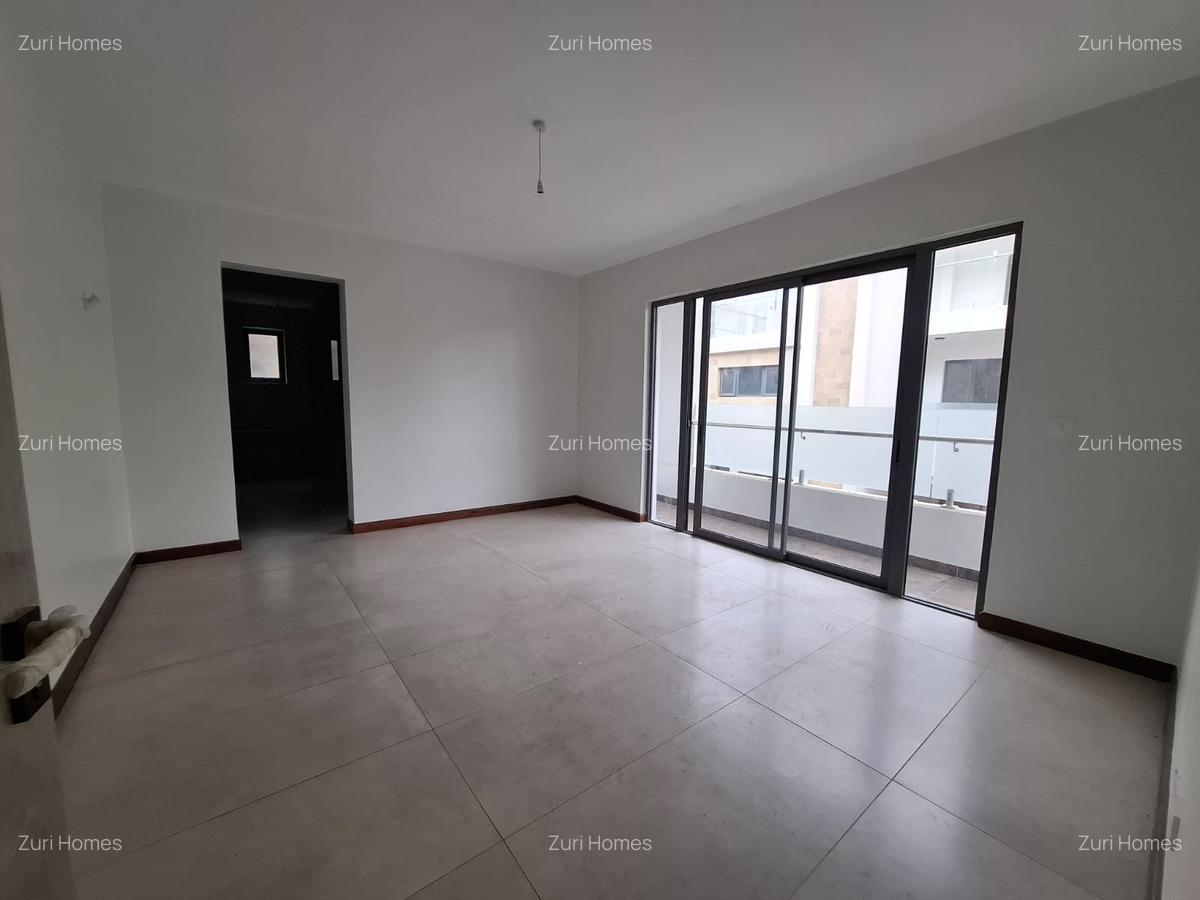 6 Bed Townhouse with En Suite in Lavington - 10