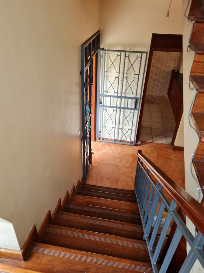 5 Bed Townhouse with En Suite in Kileleshwa - 11