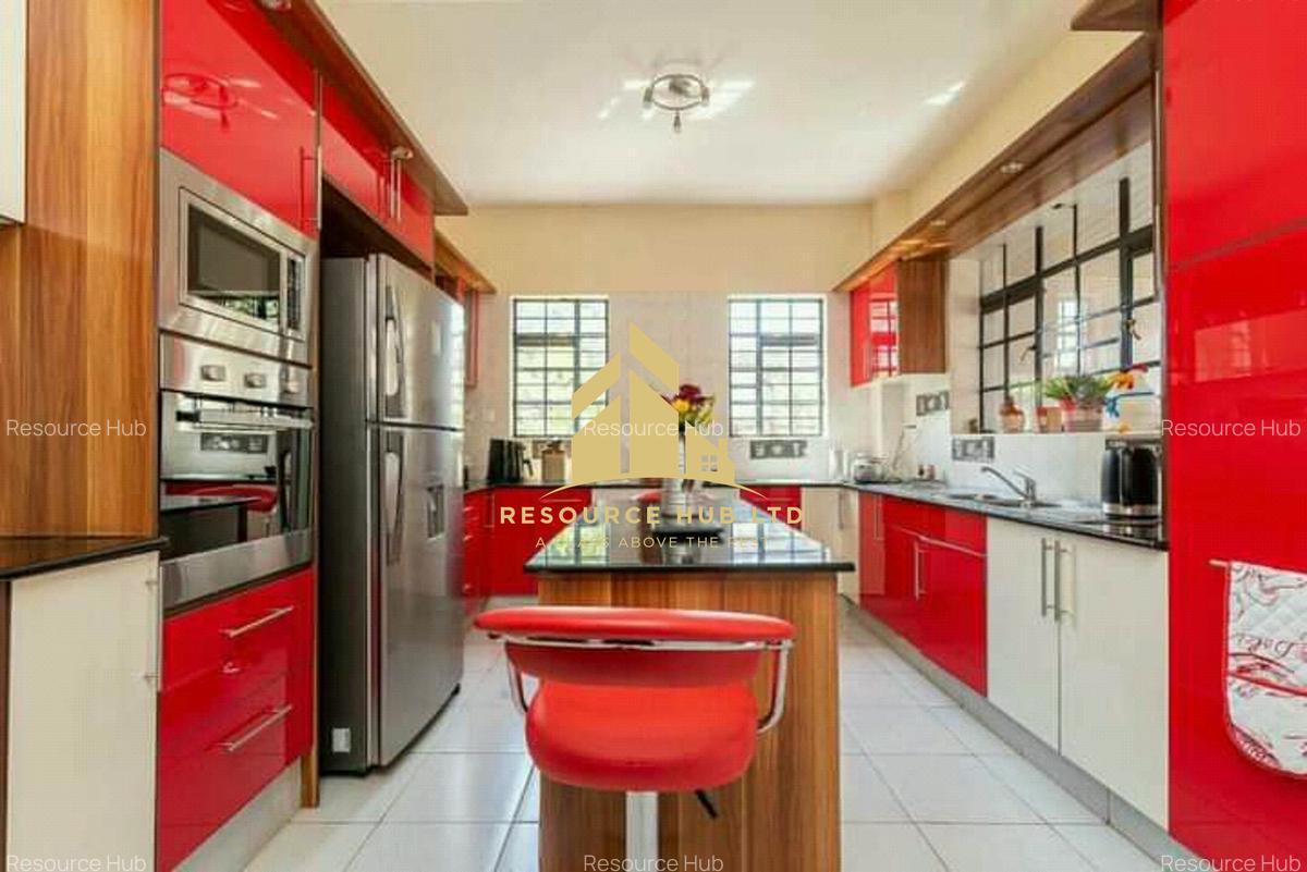 5 Bed Apartment with En Suite at Dennis Pritt - 7