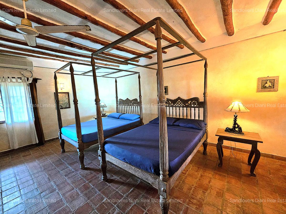 6 Bed Villa with En Suite in Diani - 14