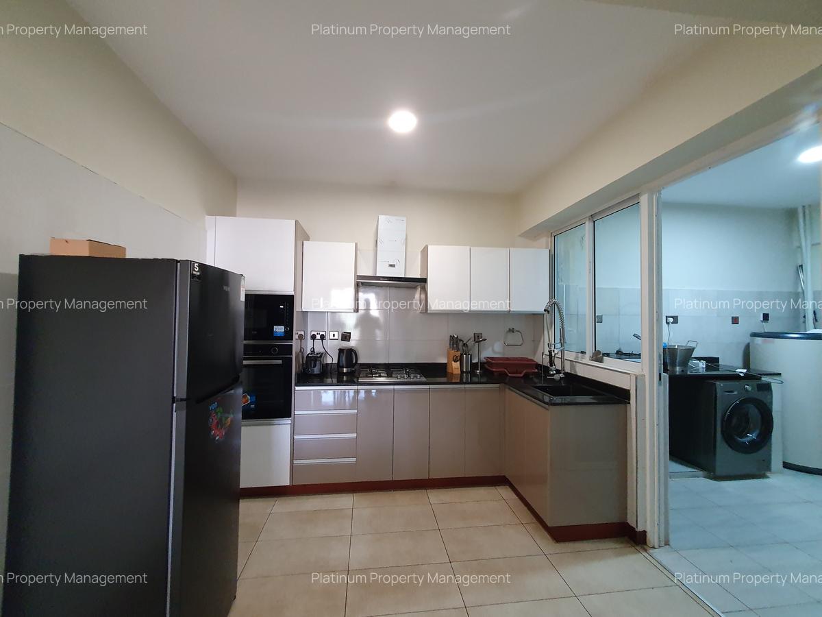 2 Bed Apartment with En Suite at 1St Parklands Avenue - 5