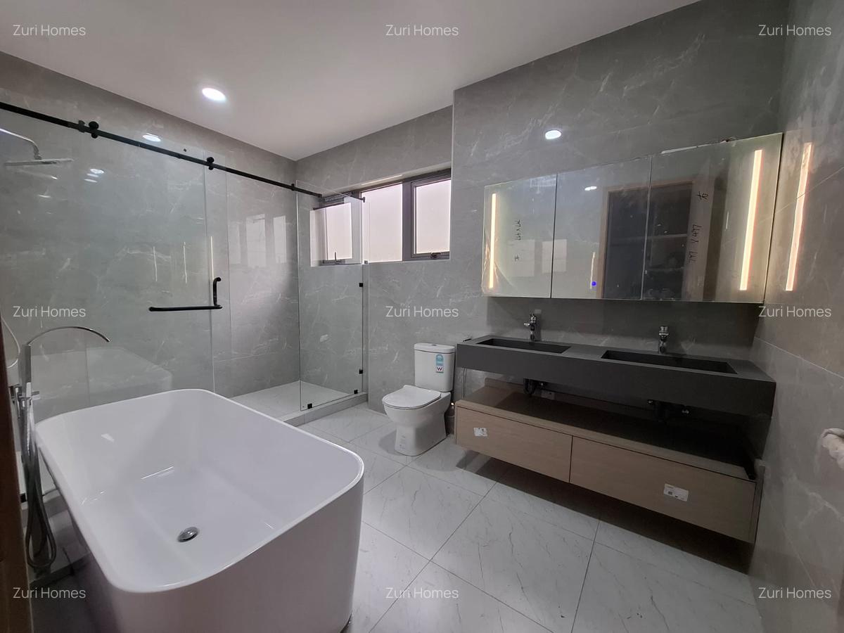 6 Bed Townhouse with En Suite in Lavington - 7