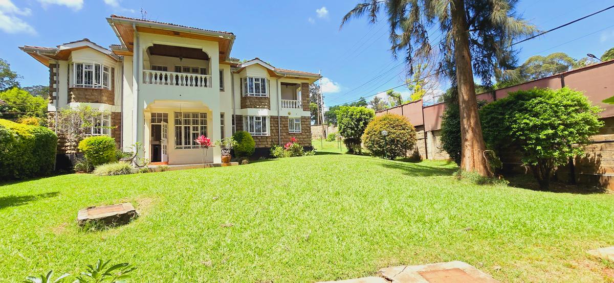 5 Bed Villa with En Suite at Off Mugumo Road - 4