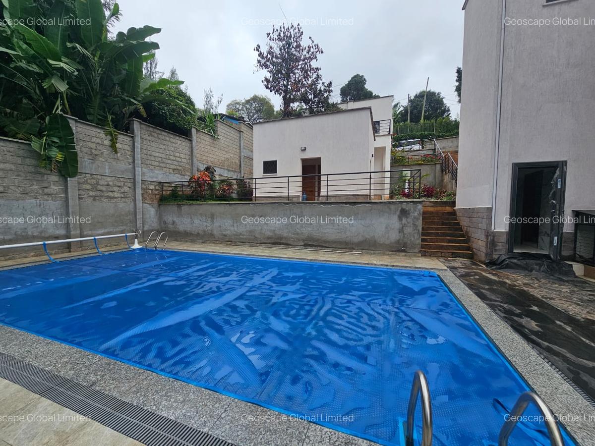 5 Bed House with En Suite in Loresho - 5