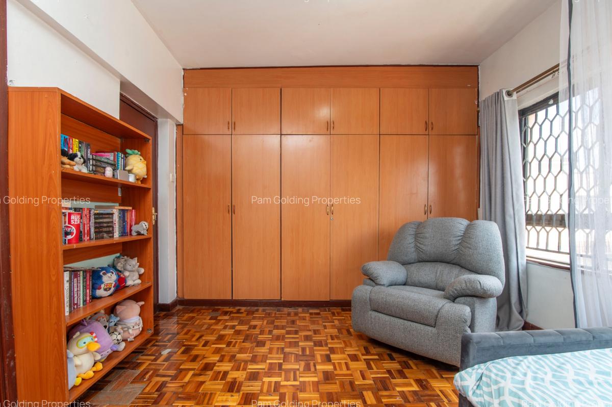 4 Bed Apartment with En Suite at Off East Church Road - 15