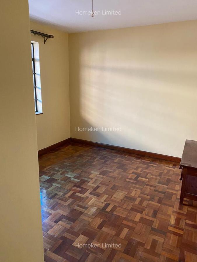 4 Bed Townhouse with En Suite at Lavington - 4