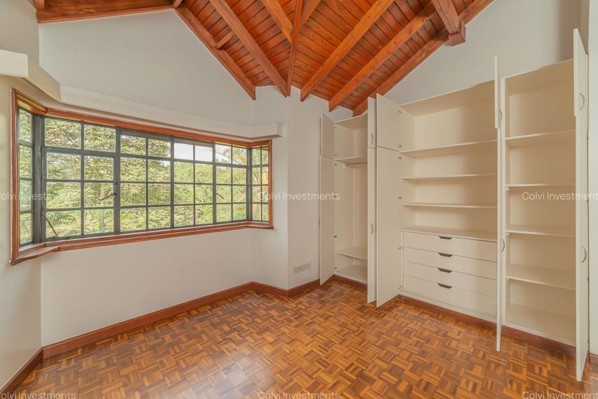 3 Bed House with En Suite in Runda - 12