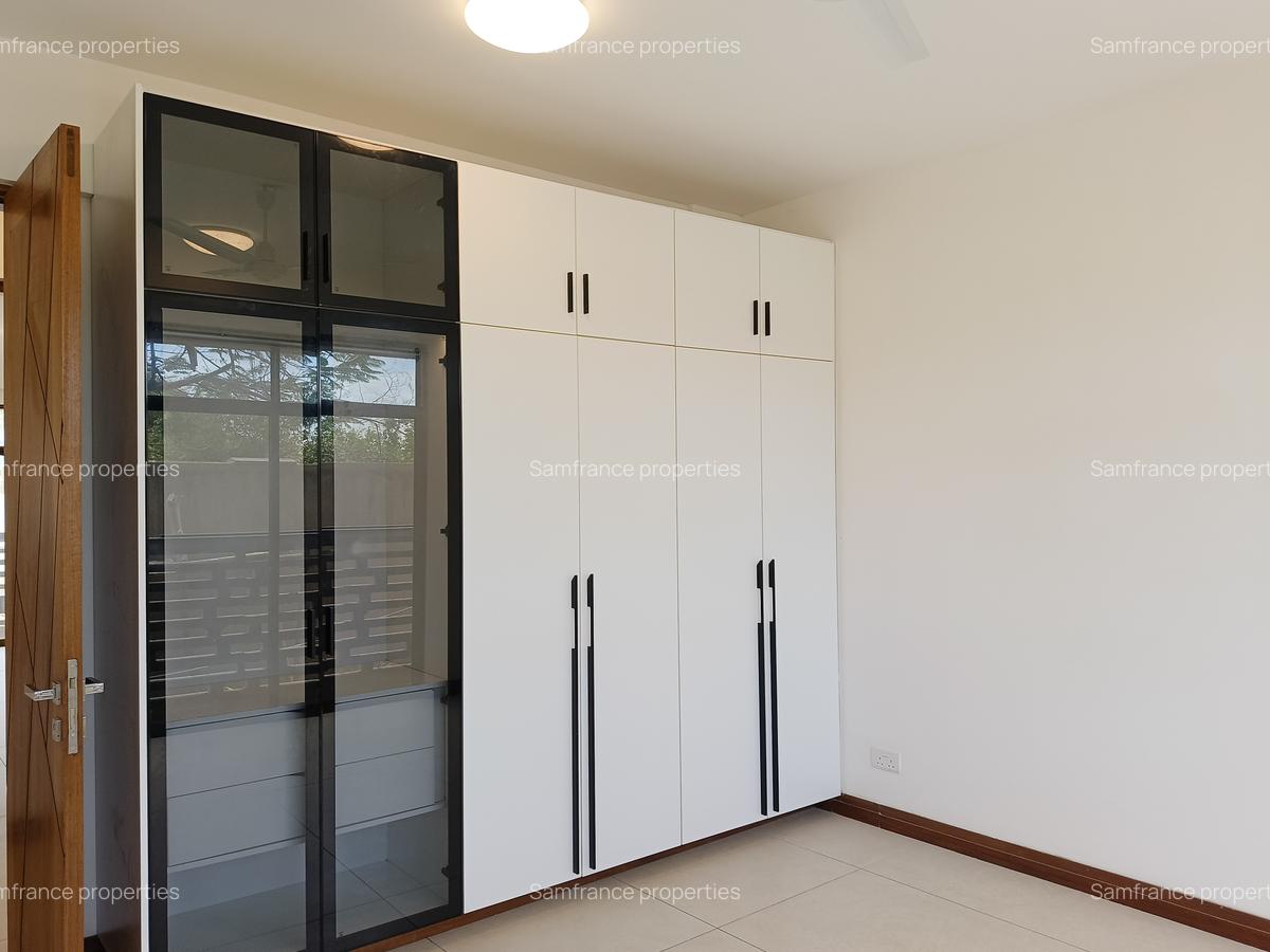 3 Bed Apartment with En Suite at Mount Kenya Road - 2