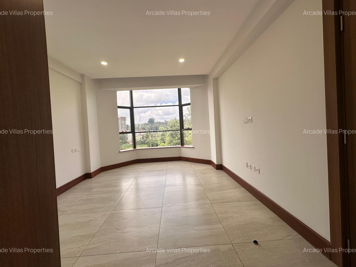 3 Bed Apartment with En Suite in Westlands Area - 13
