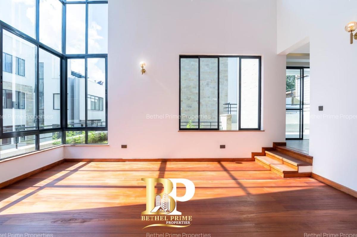 5 Bed Villa with En Suite in Lavington - 10