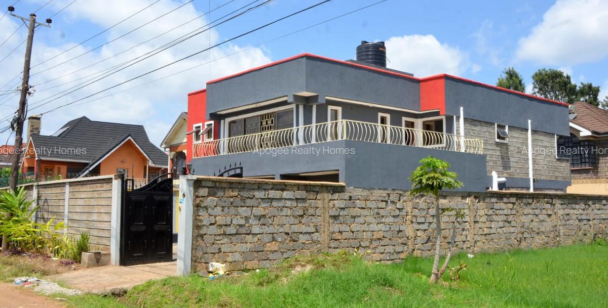 4 Bed House with En Suite at Membley - 1