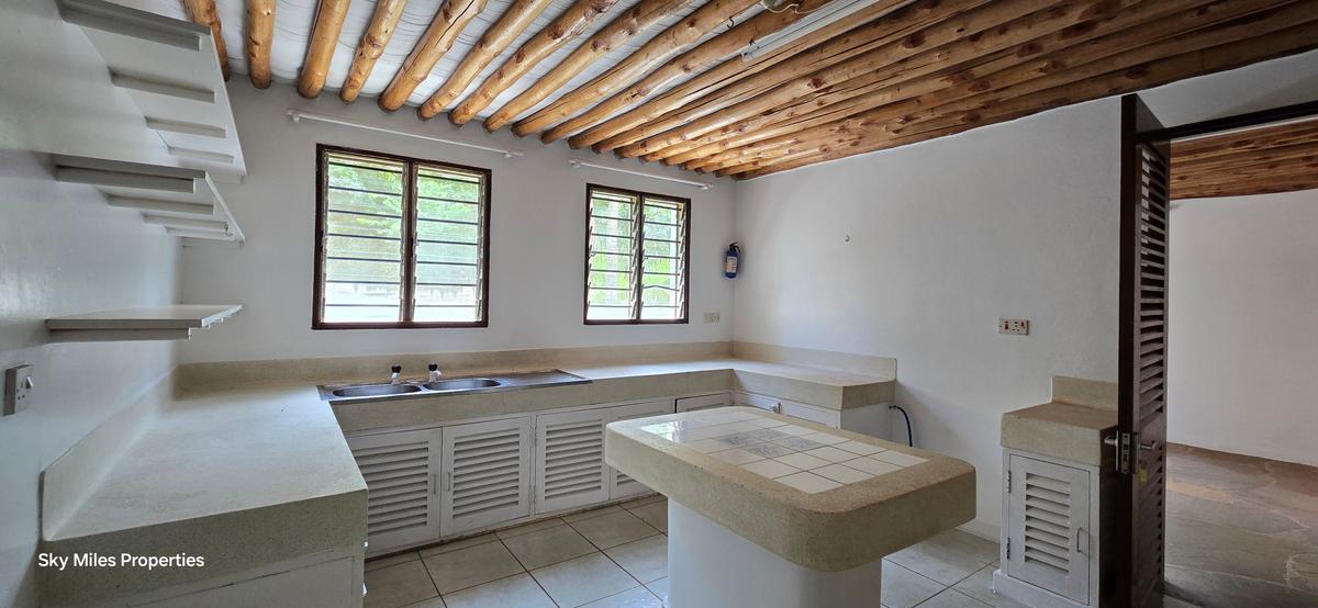 4 Bed House with En Suite at Mtwapa - 11