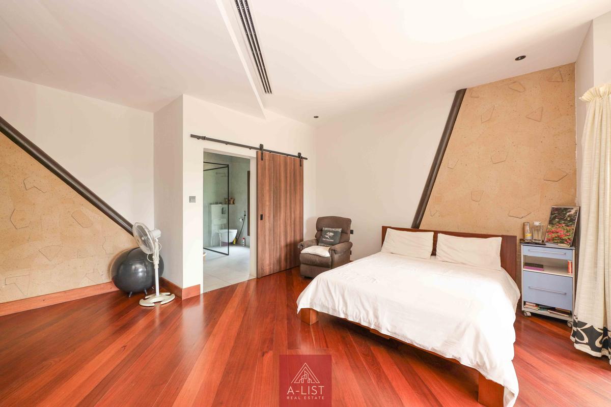 5 Bed House with En Suite at James Gichuru - 7
