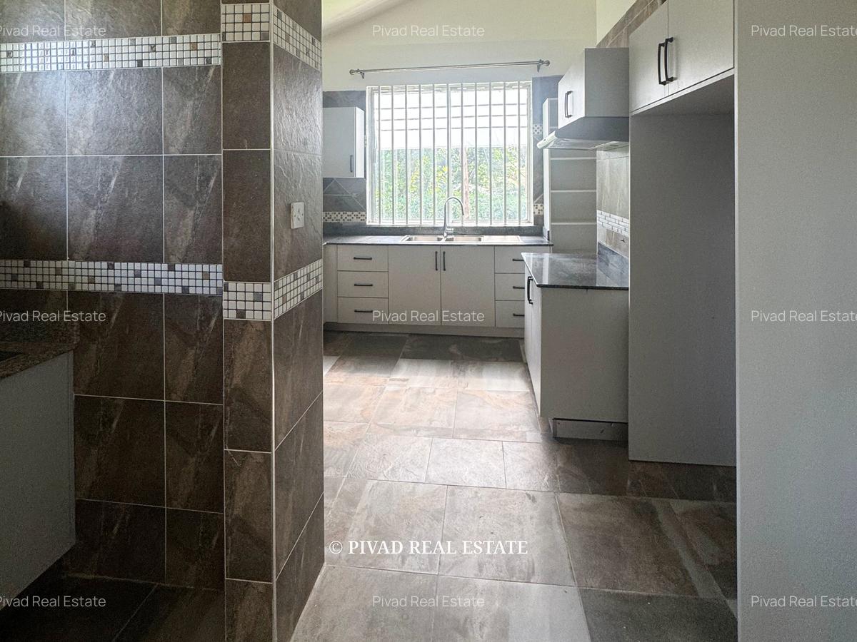 5 Bed House with Garden in Nyari - 5