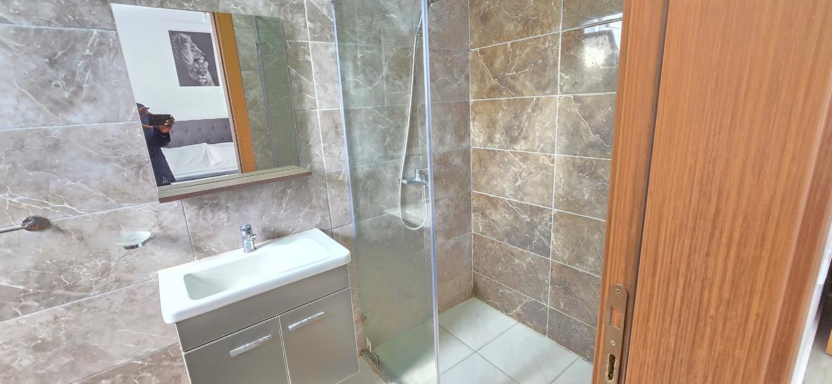 Serviced 3 Bed Apartment with En Suite at Rose Avenue - 19