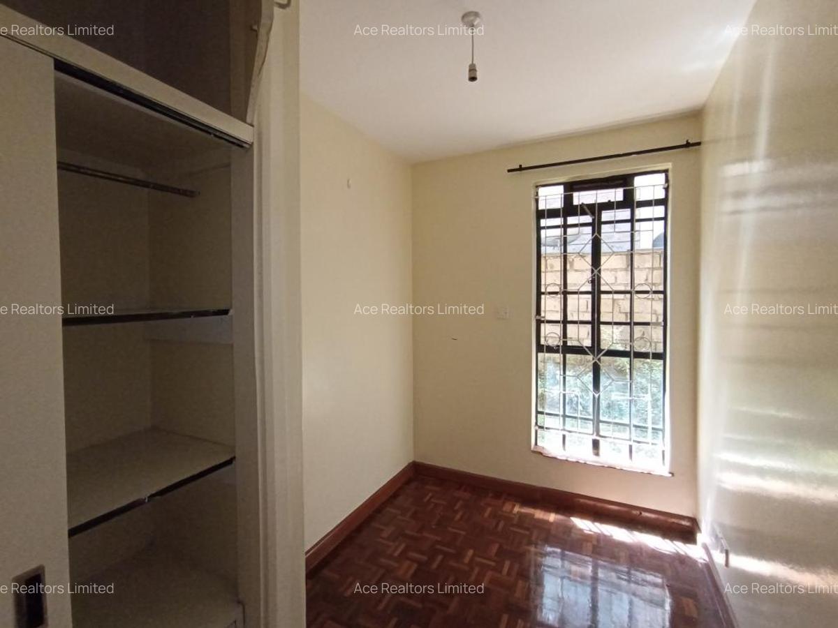 3 Bed Apartment with En Suite at Lavington - 4