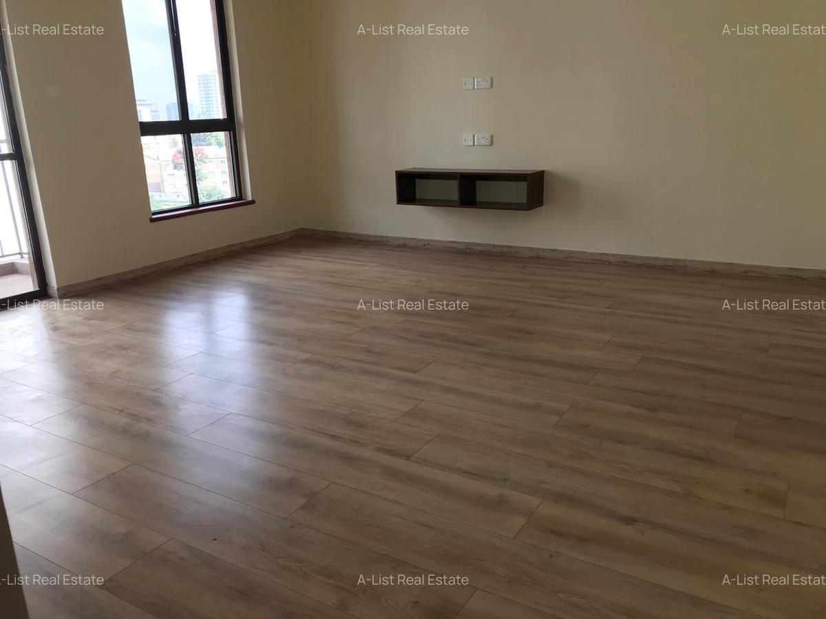 3 Bed Apartment with En Suite at 4Th Parklands - 16