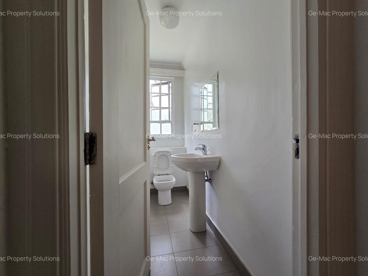 3 Bed Apartment with En Suite in Muthaiga - 16