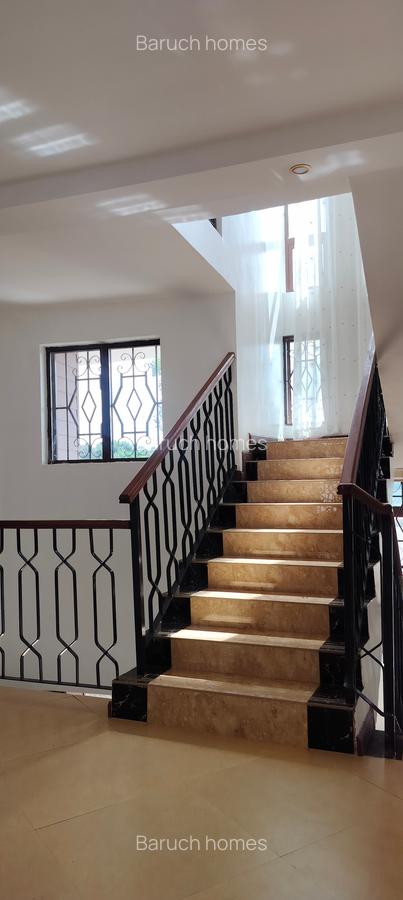 4 Bed Villa with En Suite in Runda - 4