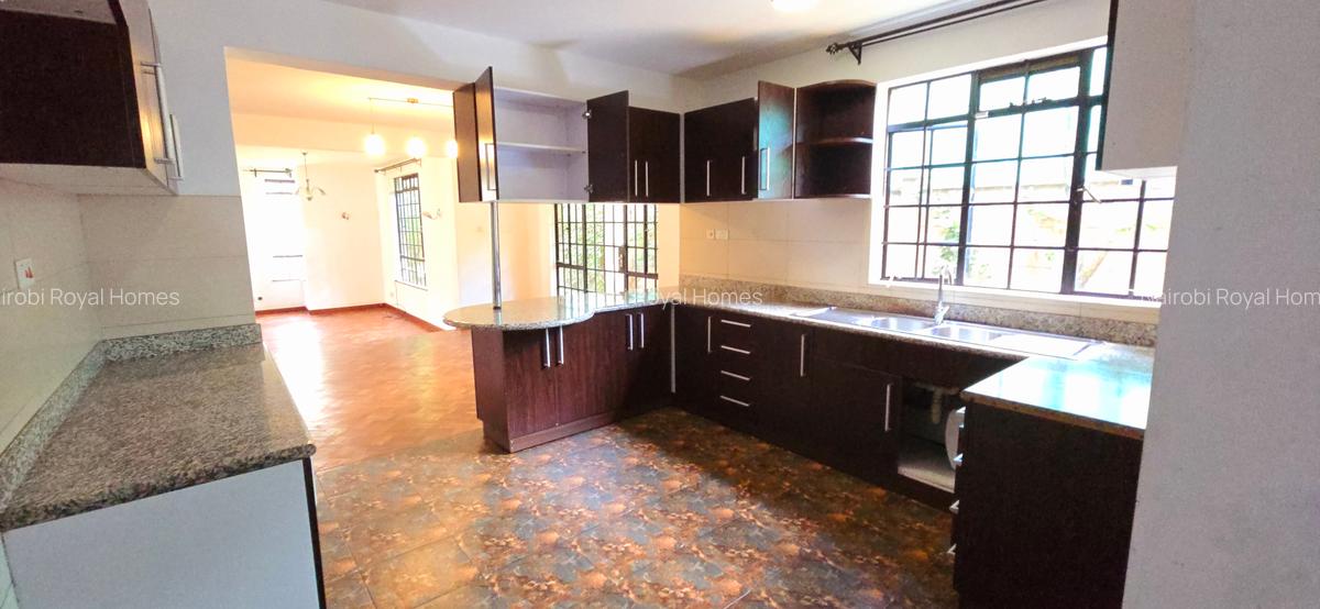 4 Bed Townhouse with En Suite at Convent Drive - 12