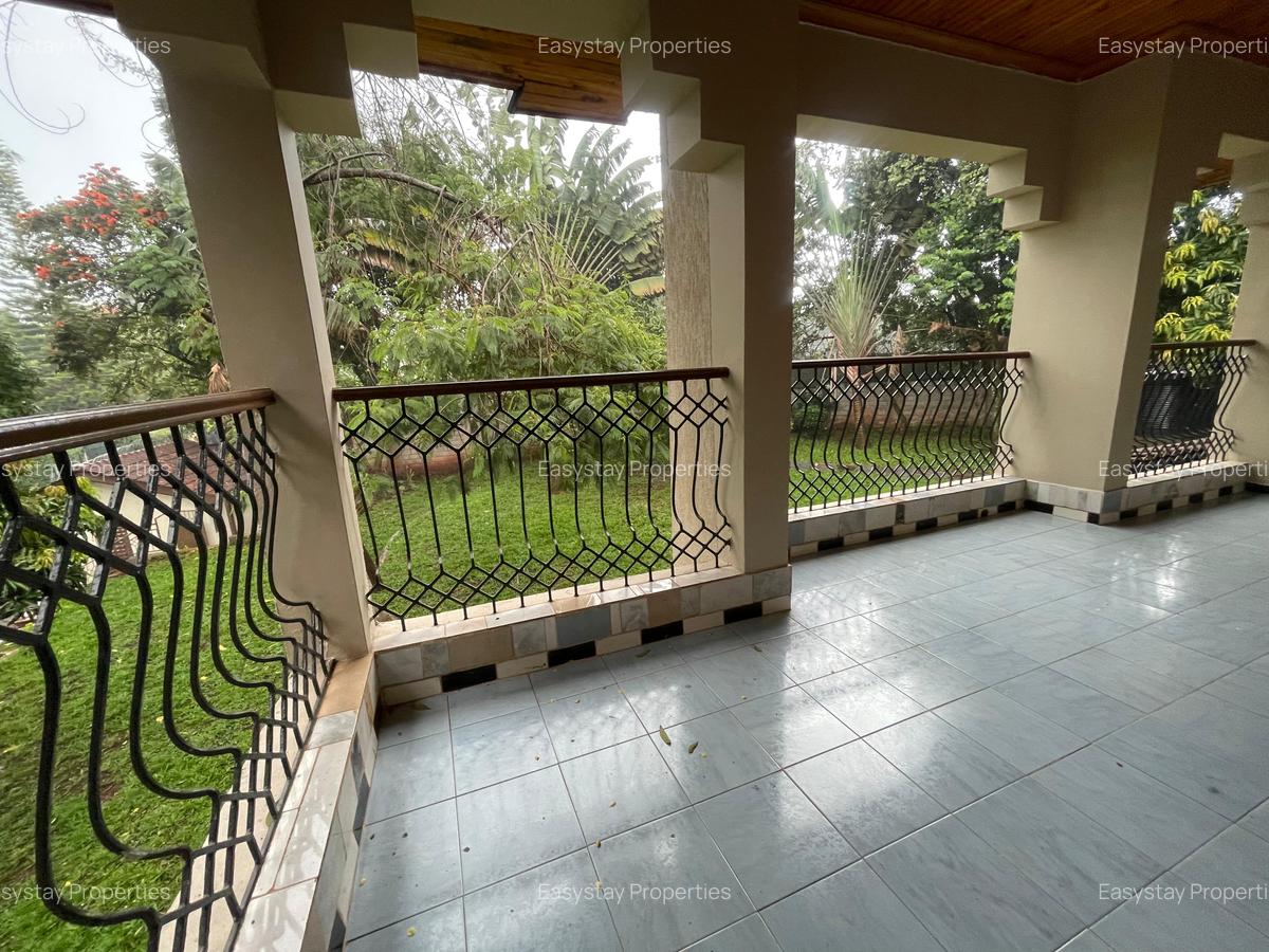 5 Bed House with En Suite in Runda - 13