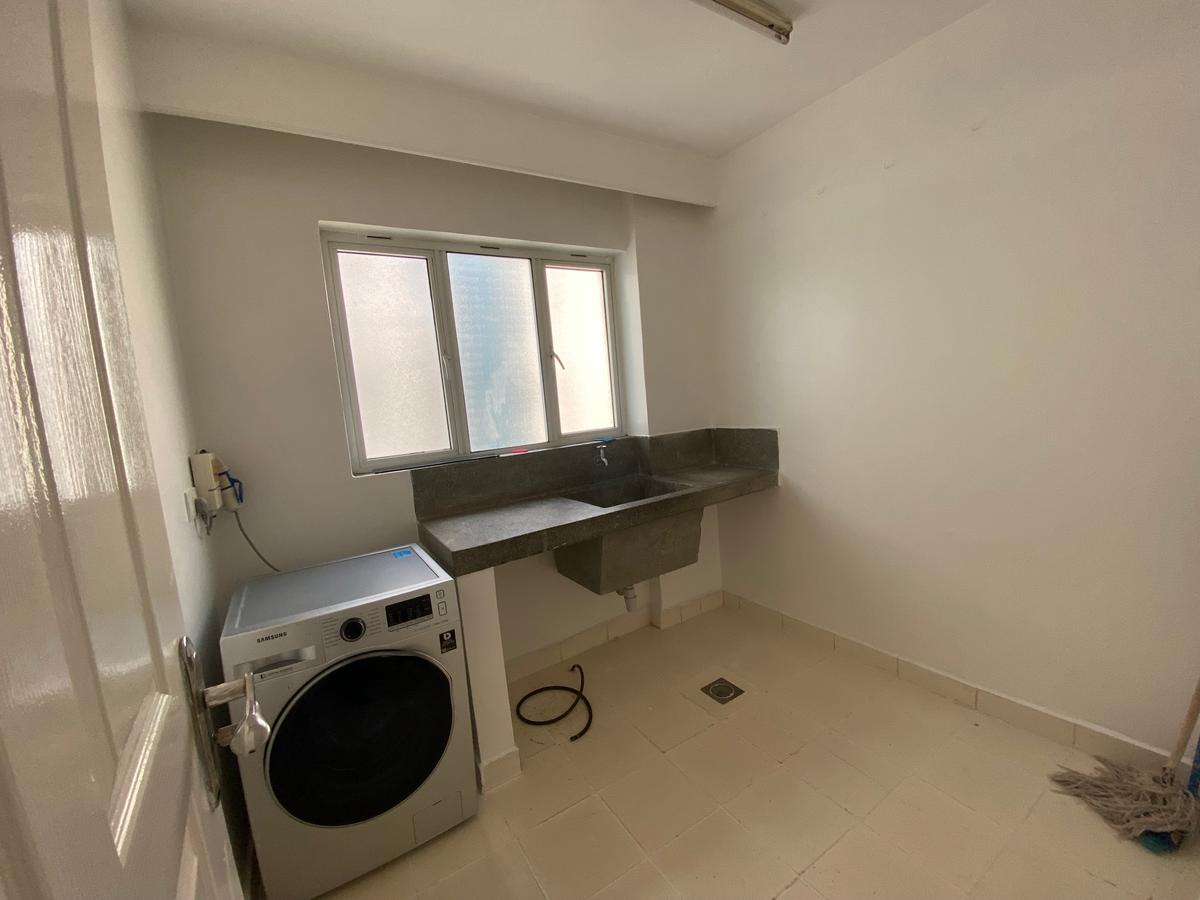 2 Bed Apartment with En Suite in Rhapta Road - 14