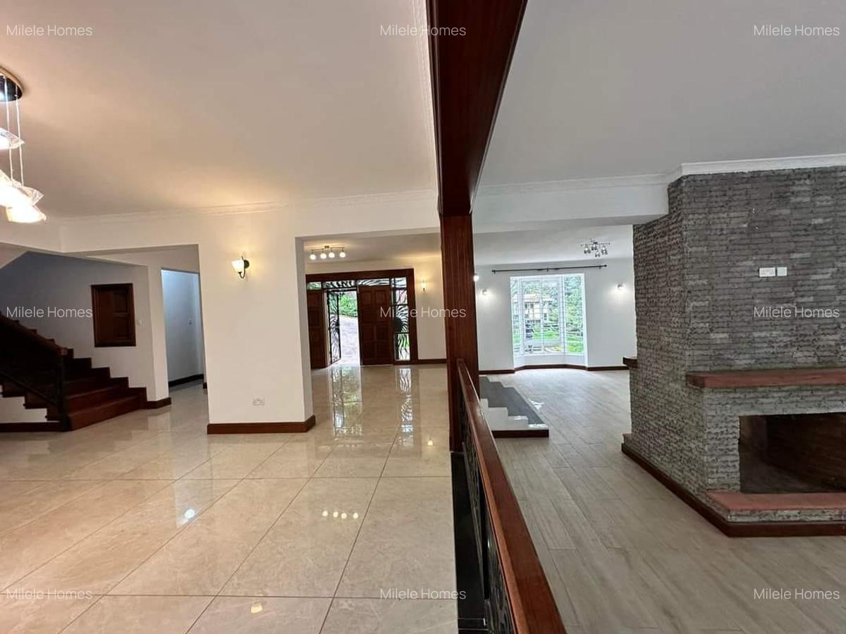 5 Bed Villa with En Suite at Lonetree - 13