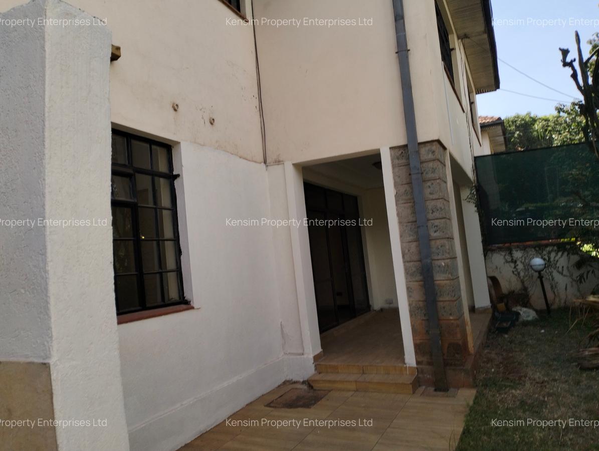 4 Bed Townhouse with En Suite in Lavington - 19